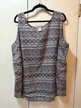 Faded Glory Black and White Aztec-Style Tank
